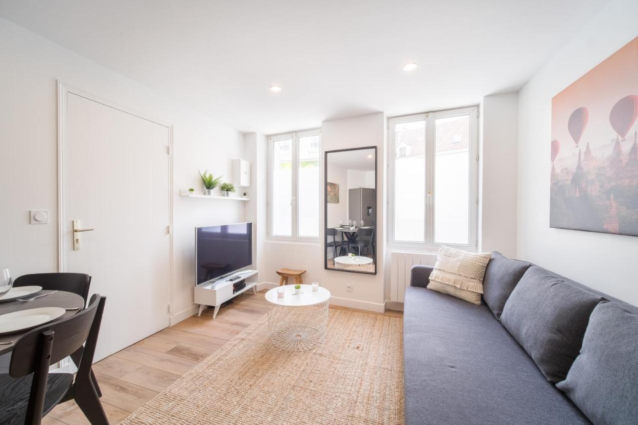 Appart' Terrasse Plein Centre Apartment *